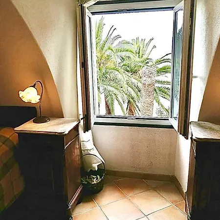 Casa Del 1400 Nell'antico Borgo Di Ferienhaus Cervo